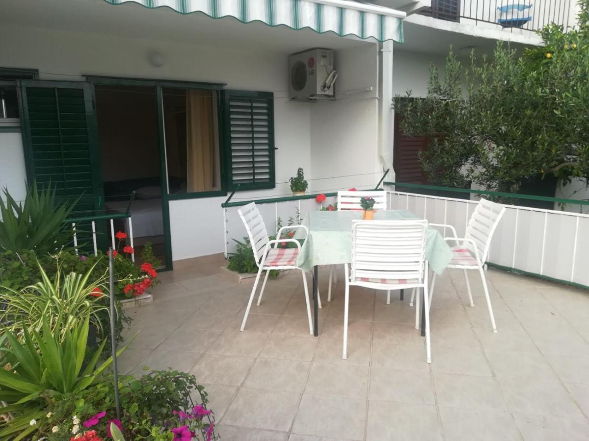 Apartman Dese 2+1 Tučepi Exterior foto